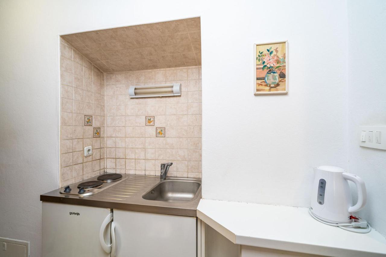Central Apartment With Terrace Dubrovnik Dış mekan fotoğraf